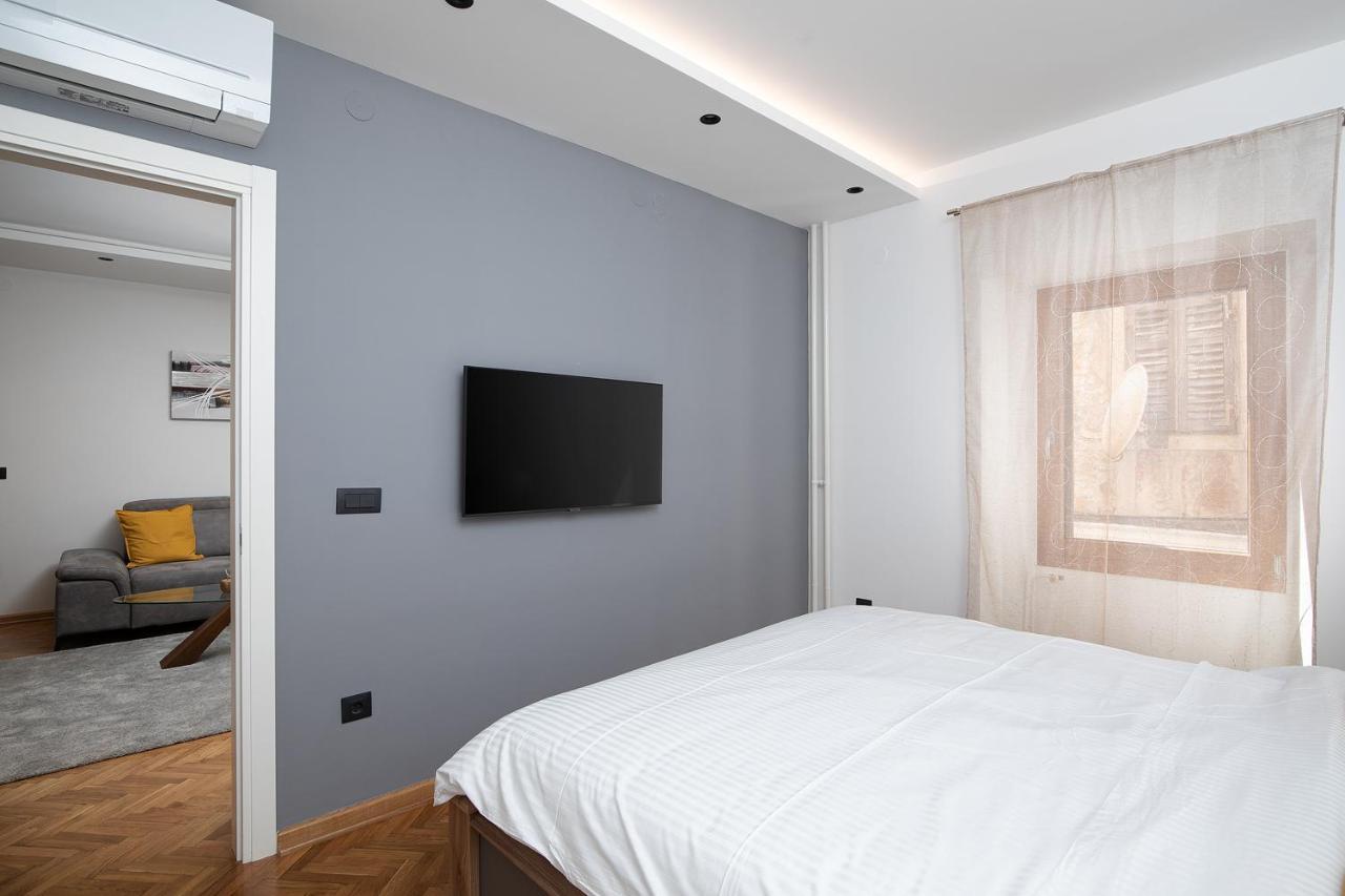 Sena Luxury Apartments Пула Екстериор снимка