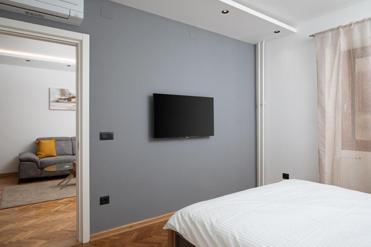 Sena Luxury Apartments Пула Екстериор снимка