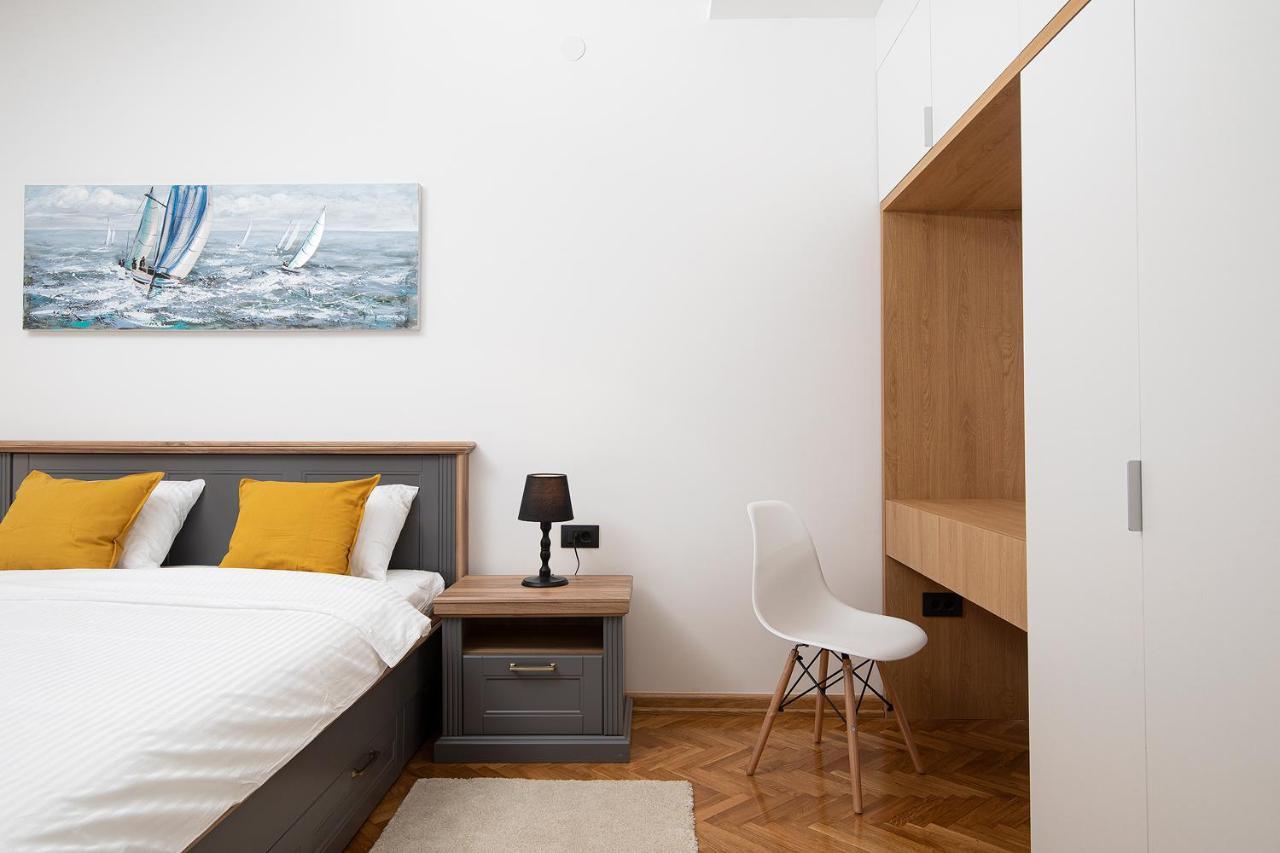Sena Luxury Apartments Пула Екстериор снимка